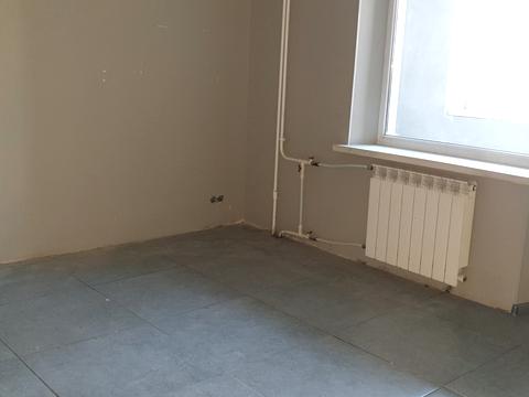 комерційна за адресою Ревуцького вул., 35