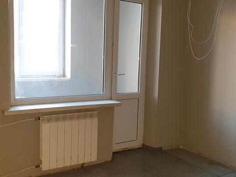 комерційна за адресою Ревуцького вул., 35