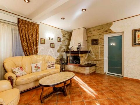 будинок за адресою вул. Абрикосова