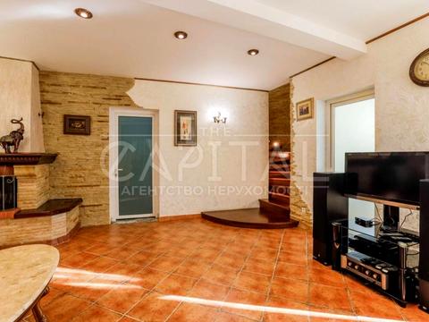 будинок за адресою вул. Абрикосова