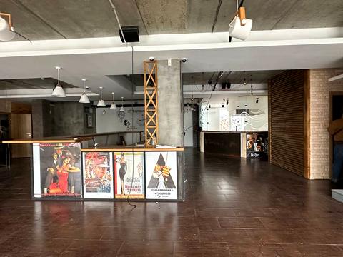 комерційна за адресою Незалежності вул., 10А