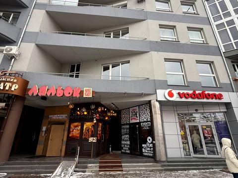 комерційна за адресою Незалежності вул., 10-А