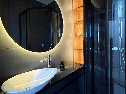 квартира за адресою Причальна вул., 12