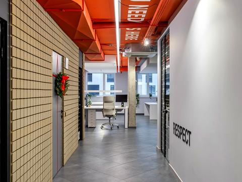 комерційна за адресою Львів, Героїв УПА вул., 73-В