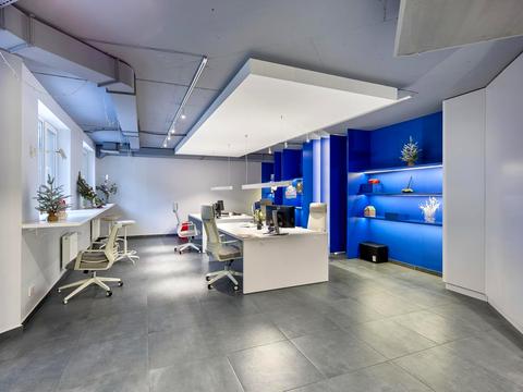 комерційна за адресою Львів, Героїв УПА вул., 73-В