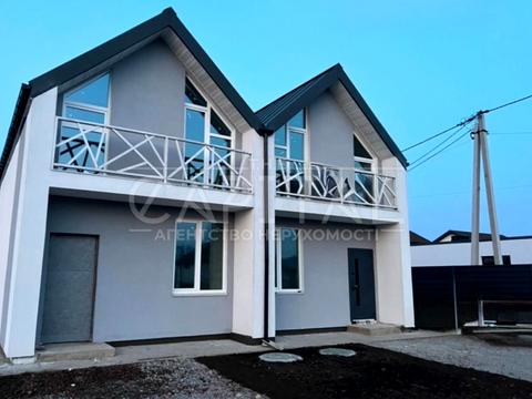 дом по адресу Будівельників, 1а