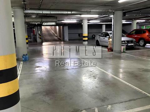 паркомісце за адресою Андрія Верхогляда вул. (Михайла Драгомирова), 9