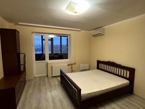 квартира за адресою Дніпровська набережна вул., 7