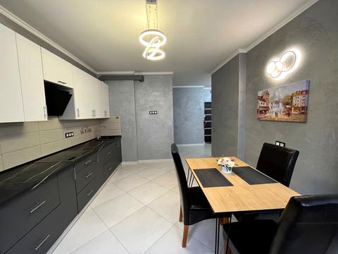 квартира за адресою Київ, Драгоманова вул., 2