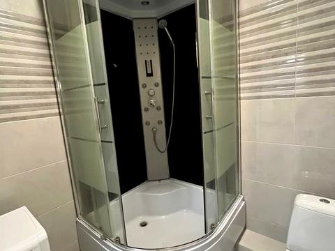 квартира за адресою Київ, Драгоманова вул., 2