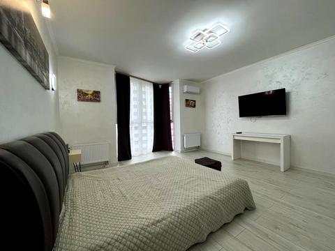 квартира за адресою Київ, Драгоманова вул., 2