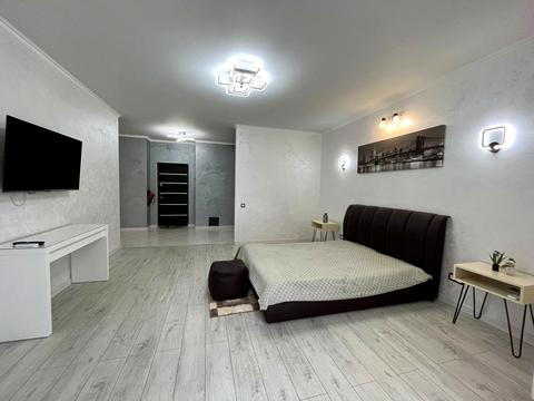 квартира за адресою Київ, Драгоманова вул., 2