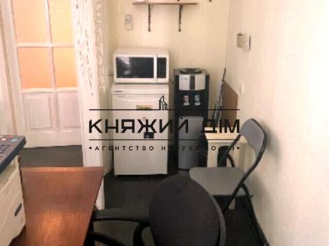 комерційна за адресою Київ, Десятинна вул., 1/3