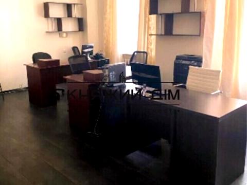 комерційна за адресою Київ, Десятинна вул., 1/3