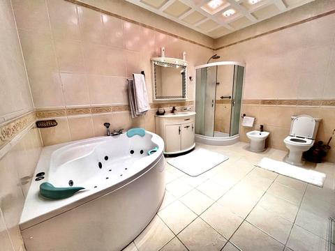 квартира по адресу Жилянская ул., 59