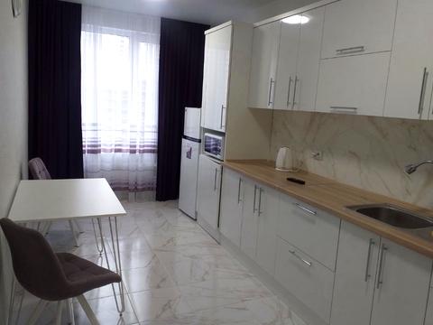 квартира за адресою Київ, Академіка Заболотного вул., 1-А