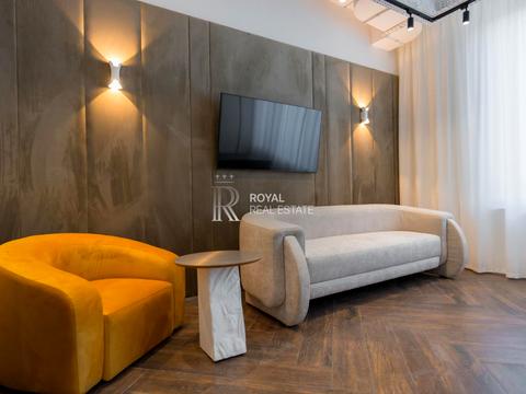 комерційна за адресою Бульварно-Кудрявська вул. (Воровського), 17