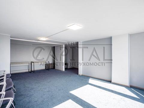 коммерческая по адресу Миколы Бажана просп., 16