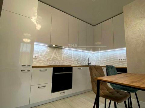 квартира за адресою Київ, Регенераторна вул., 4к2