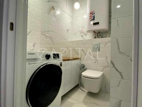 квартира за адресою Київ, Регенераторна вул., 4к2