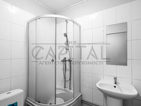 коммерческая по адресу Жовтнева, 22