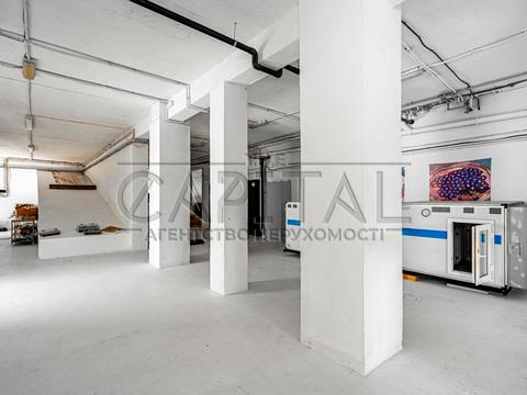 коммерческая по адресу Жовтнева, 22