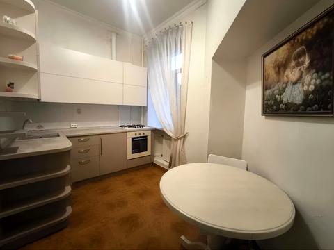 квартира за адресою Київ, Симона Петлюри вул. (Комінтерну), 8