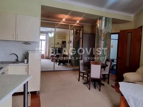 квартира за адресою Рейтарська вул., 30