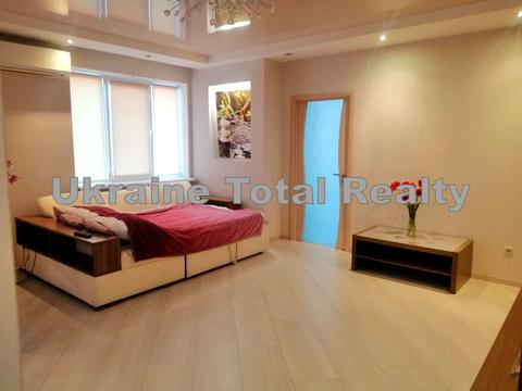 квартира за адресою Печерська вул., 2