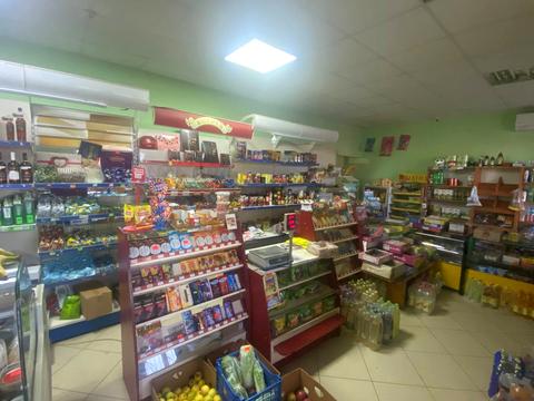 коммерческая по адресу Грушевського, 63