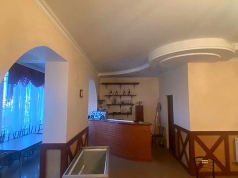 коммерческая по адресу Грушевського, 63