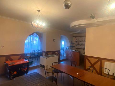 коммерческая по адресу Грушевського, 63