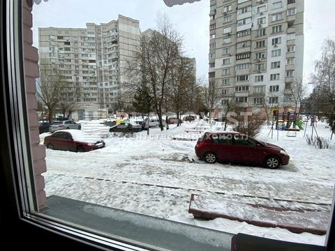 комерційна за адресою Академіка Булаховського вул., 5-Г