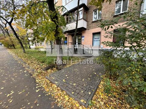 комерційна за адресою Ольжича вул., 10