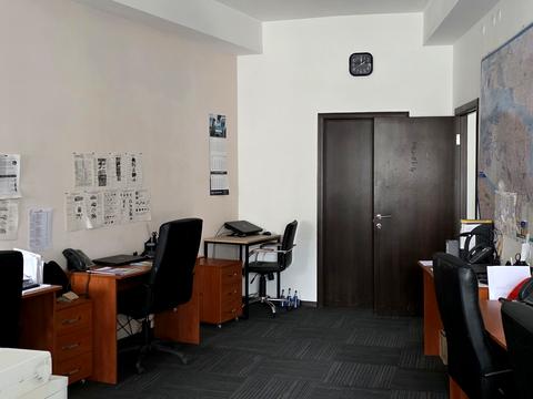 коммерческая по адресу Ларисы Руденко ул., 6