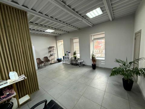 комерційна за адресою Січових Стрільців вул. (Артема), 6