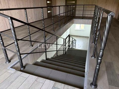 коммерческая по адресу Лауреатская ул., 8