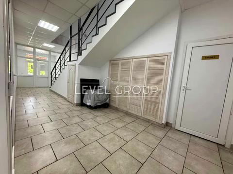 коммерческая по адресу Лауреатская ул., 8