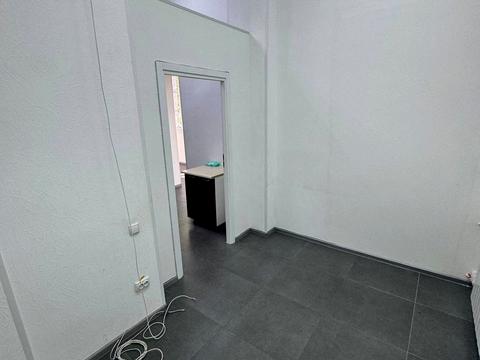 комерційна за адресою Повітряних Сил просп. (Повітрофлотський), 25