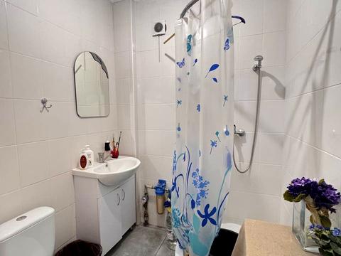 комерційна за адресою Романа Шухевича вул. (Курчатова), 6а