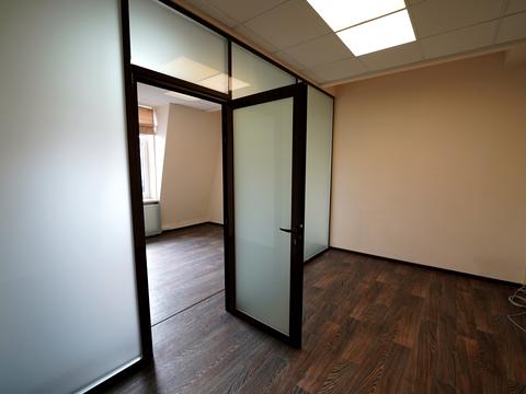 комерційна за адресою Володимирська вул., 38