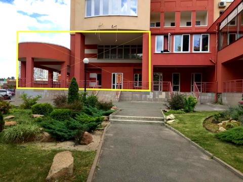 комерційна за адресою Павла Тичини просп., 18-Б