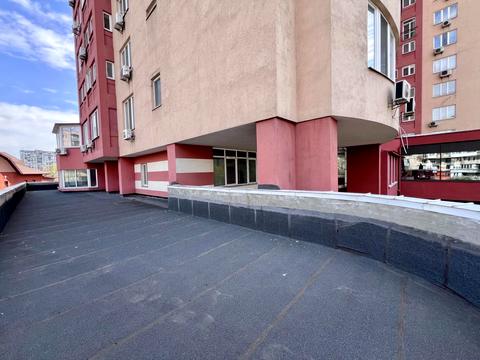 комерційна за адресою Павла Тичини просп., 18-Б