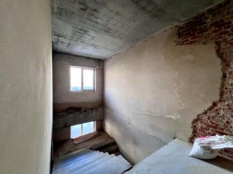 комерційна за адресою Павла Тичини просп., 18-Б