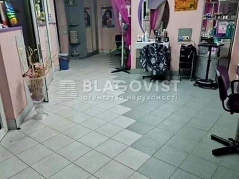 комерційна за адресою Новодарницька вул., 8
