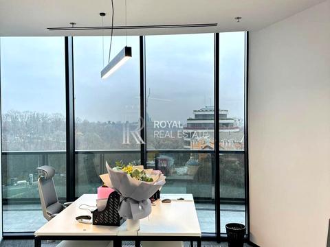 комерційна за адресою Київ, Болсуновська вул. (Сергія Струтинського), 13-15