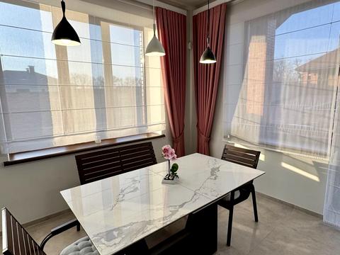 будинок за адресою Будівельників