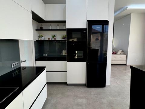 будинок за адресою Будівельників