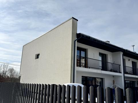 будинок за адресою с. Крихівці, Веселкова