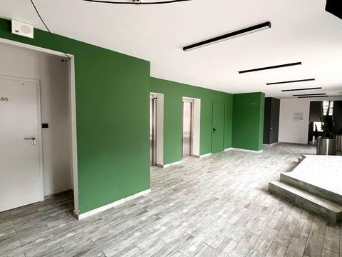 комерційна за адресою Воздвиженська вул., 45-49